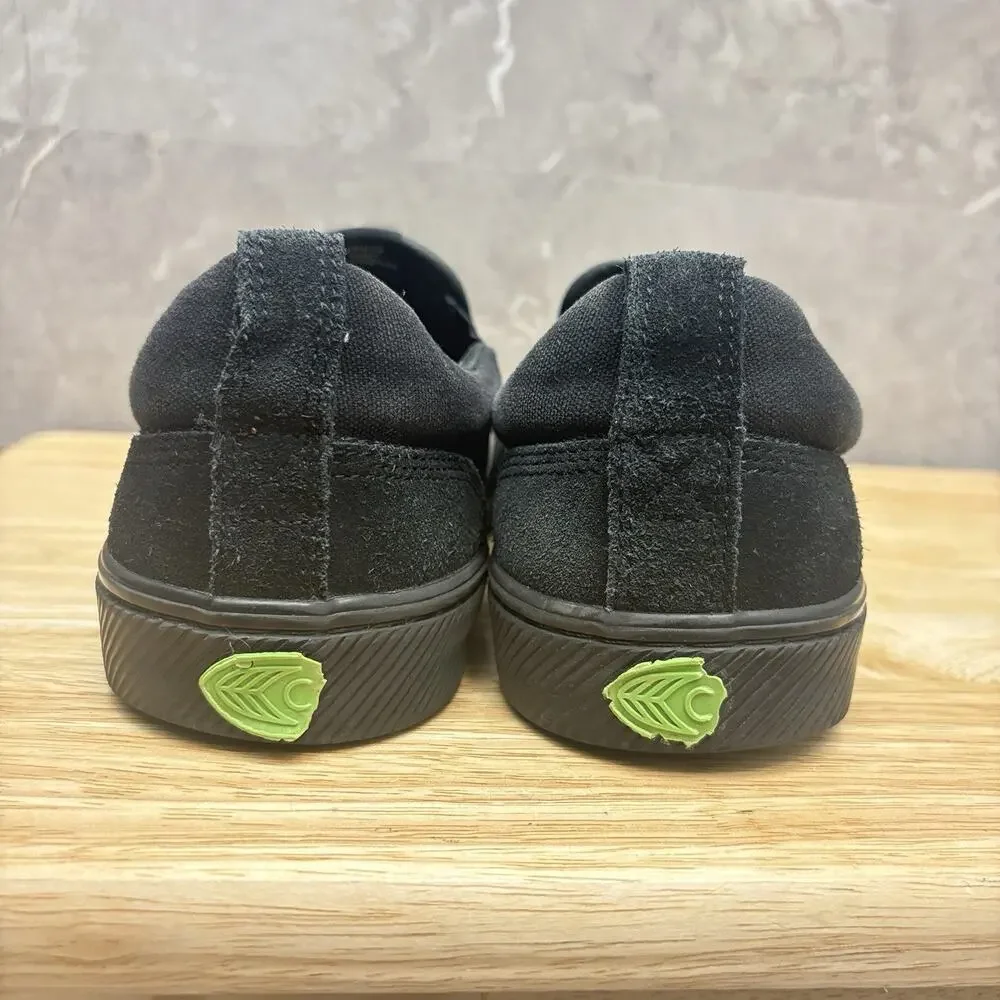 Cariuma slip skate